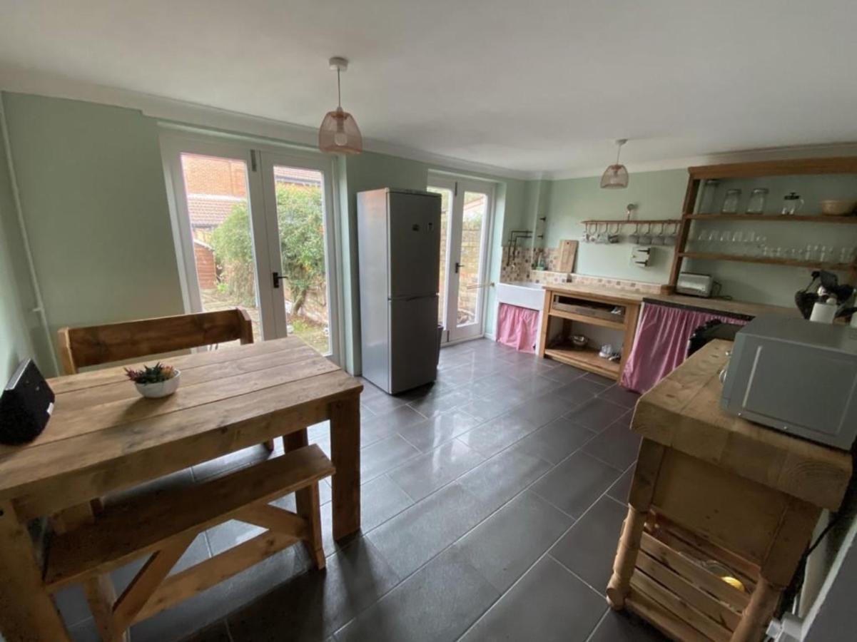 Charming Town Centre Character Cottage With Parking Stowmarket Eksteriør bilde