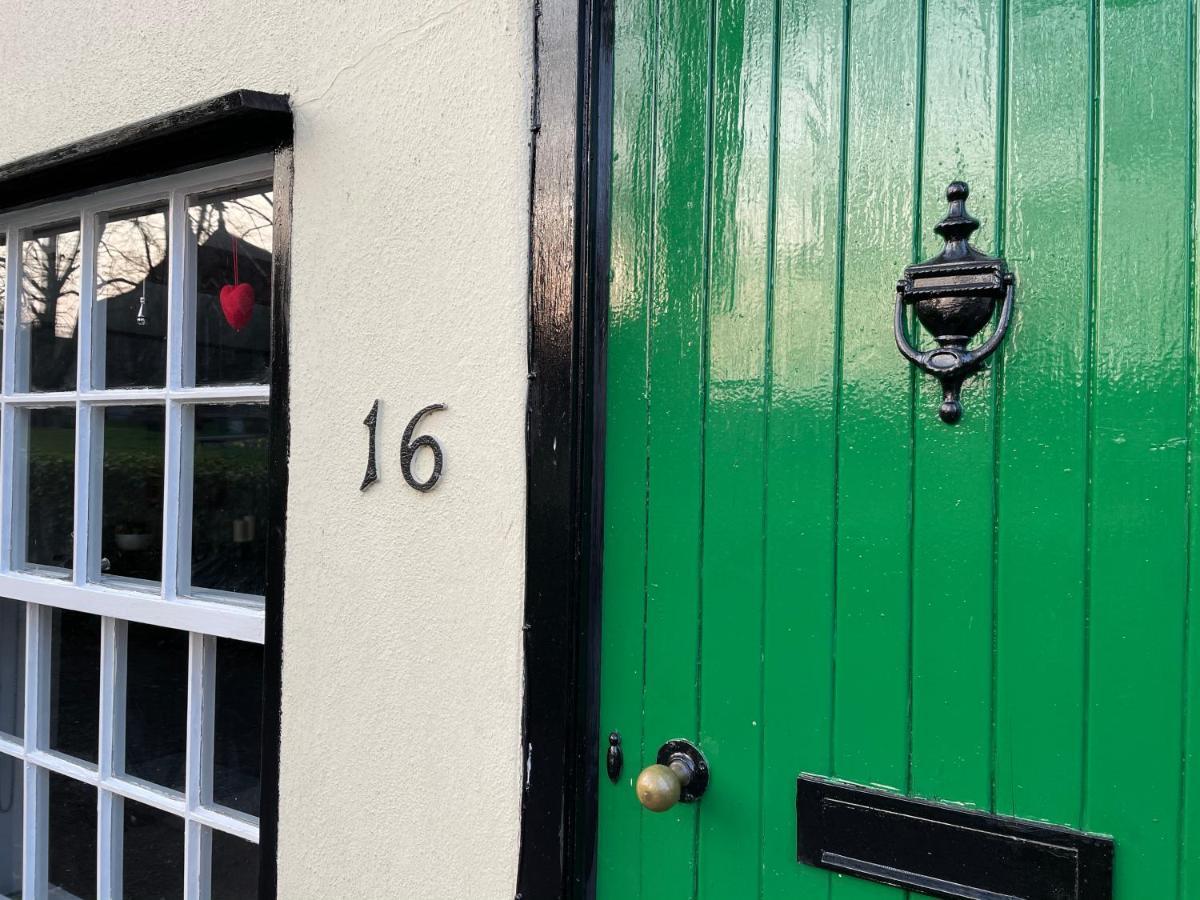 Charming Town Centre Character Cottage With Parking Stowmarket Eksteriør bilde